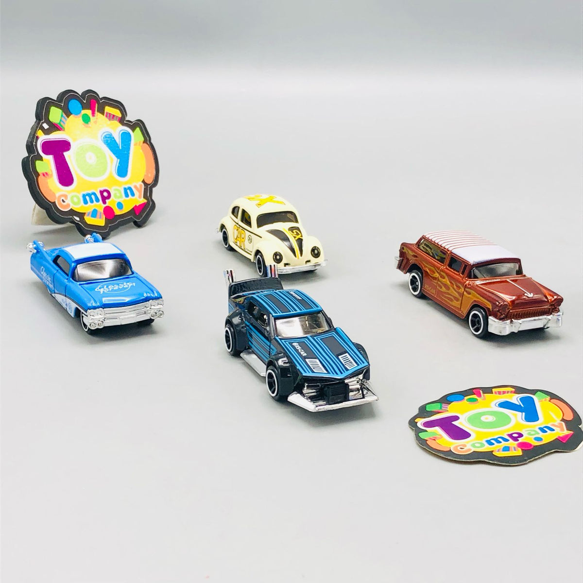 4Pcs Hot Wheel Diecast Cars with Display Racks - Damaged