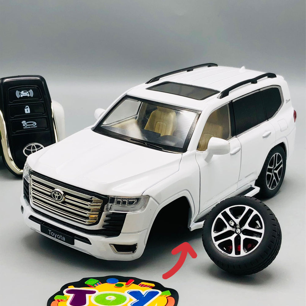 1:24 Diecast Toyota Land Cruiser SUV Model With Key - Minor Fault