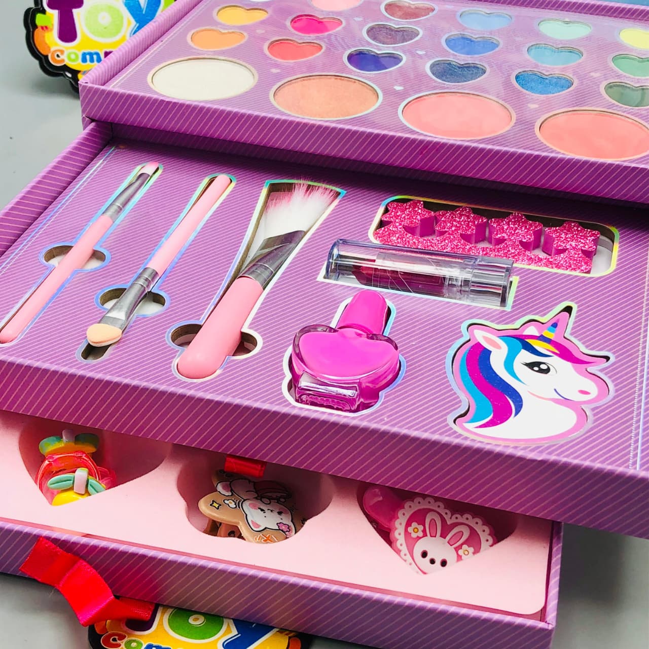 43Pcs Realistic Stylish Makeup & Jewellery Briefcase