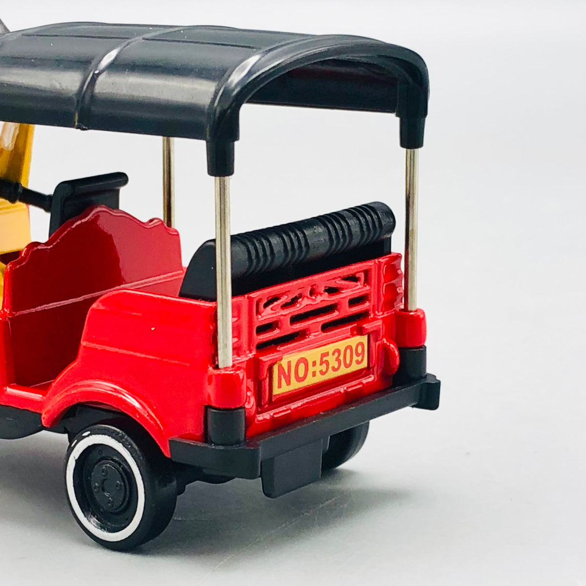 1:43 Diecast Mini Auto Rickshaw Model