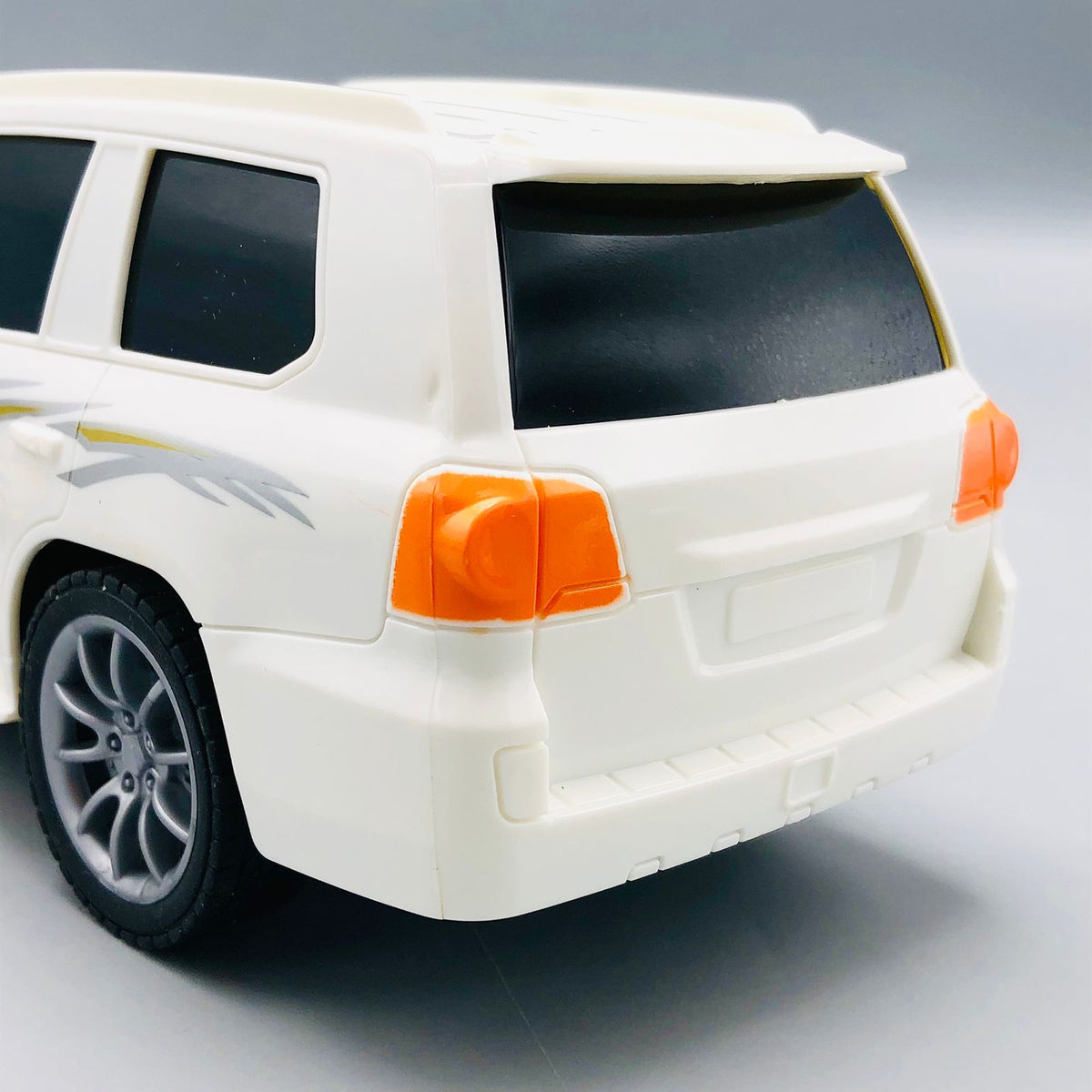 1:16 Remote Control Land Cruiser Racing Car