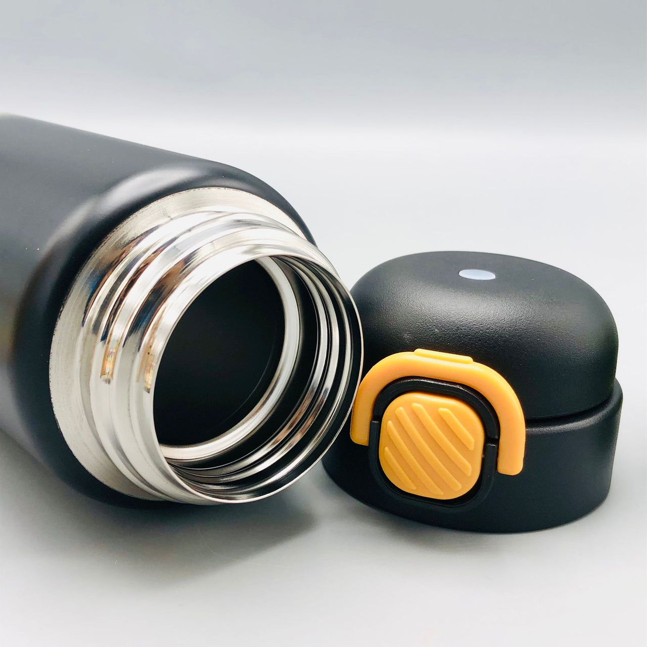 680ml Classic Dual Color Stainless Steel Water Bottle