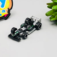 Diecast 8Pcs Traffic Cars With Road Mat & Accessories