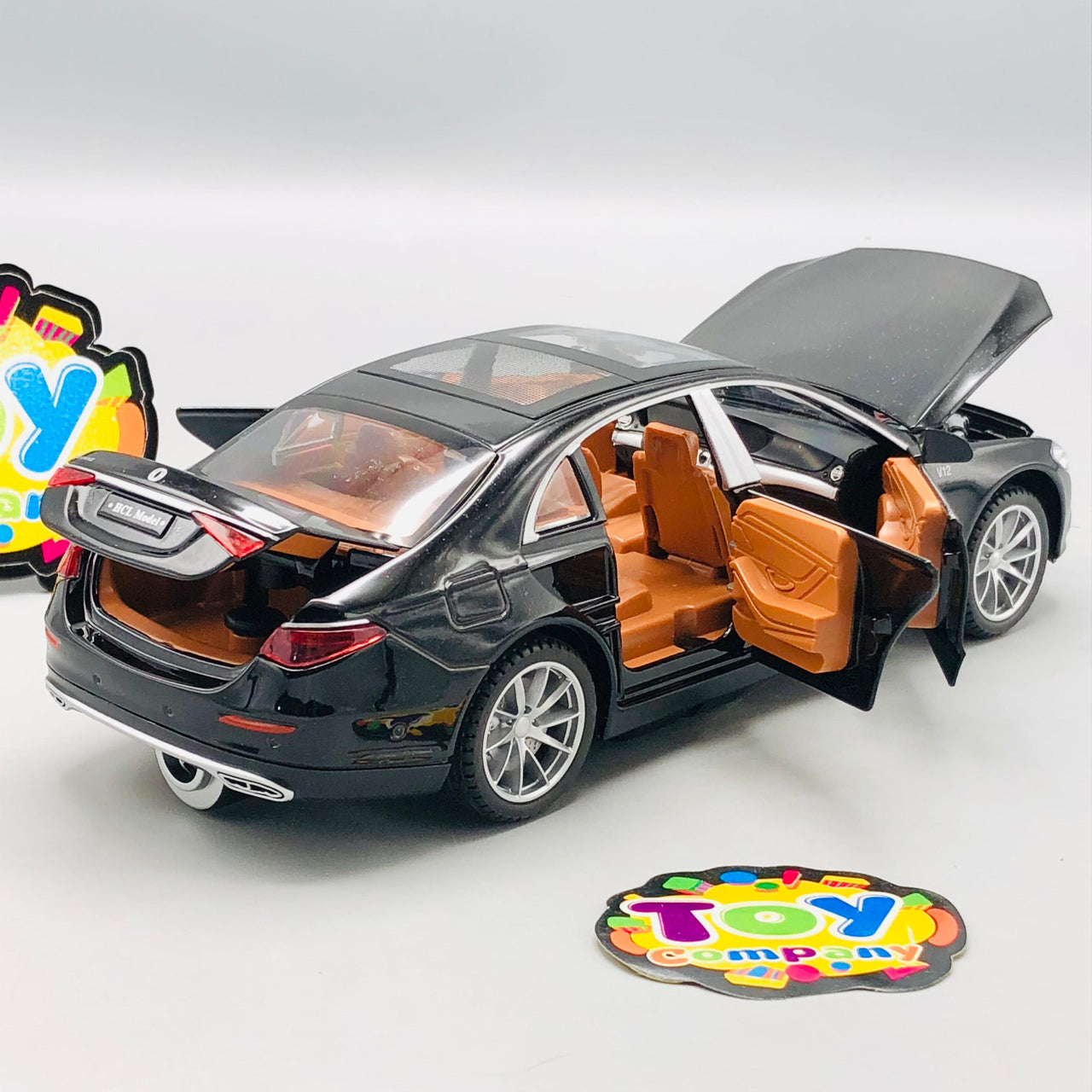 1:22 RC Diecast Mercedes Maybach S600 Model Car With Smoke