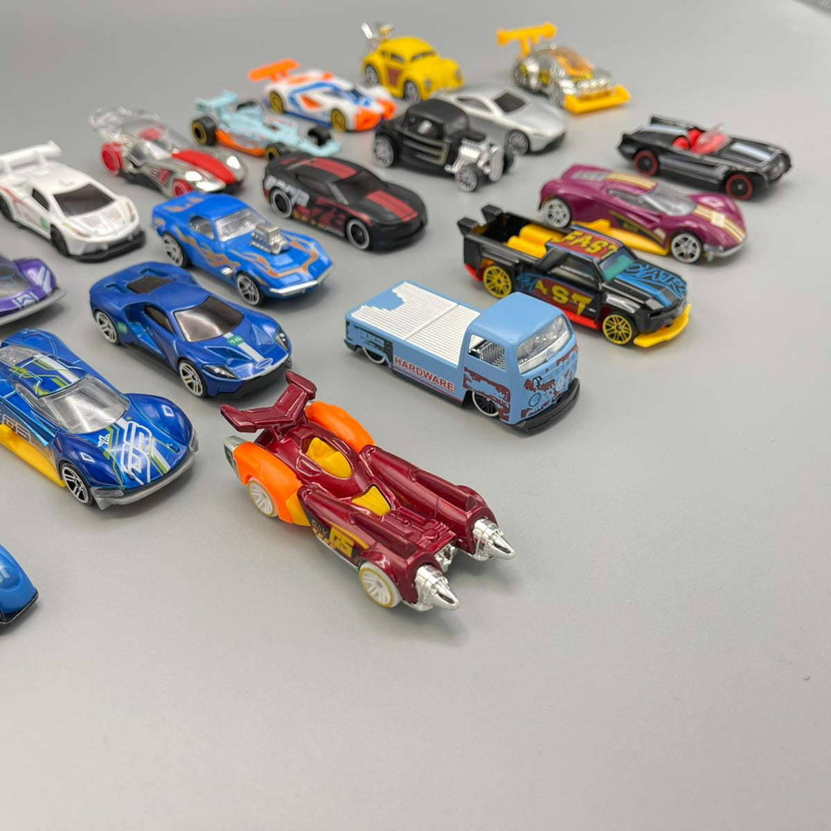 Hot Wheels Set of 20 Vehicles