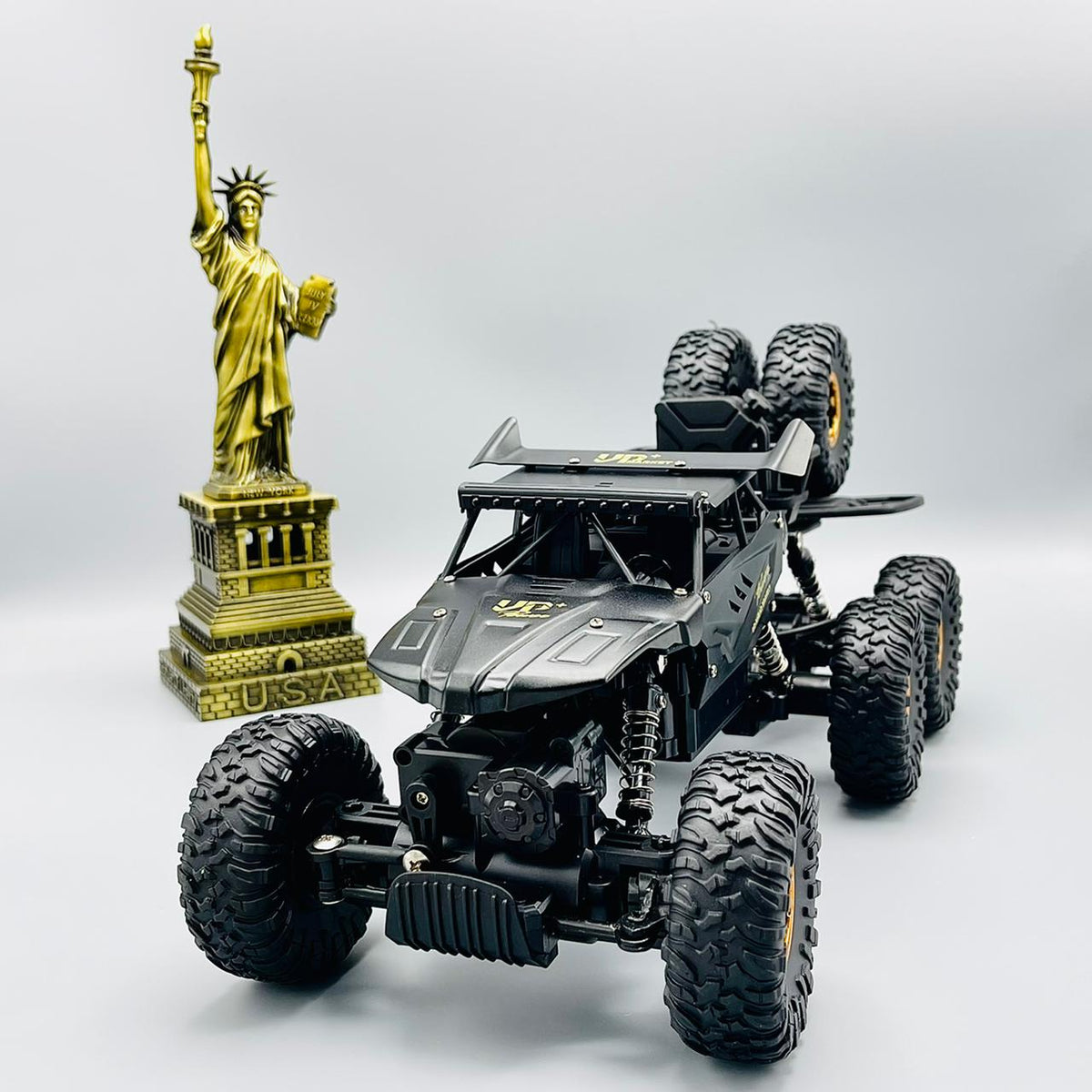 2.4 GHZ RC Metal Body Rock Crawler - 1:10 Scale