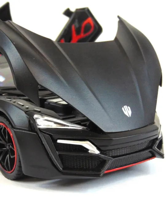 1:24 Diecast Lykan Model Car