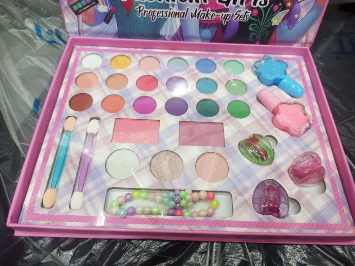 31Pcs Realistic Fashion Girls Makeup Kit