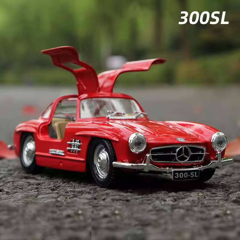 1:24 Diecast Benz 300SL Model With Acrylic Box - Red