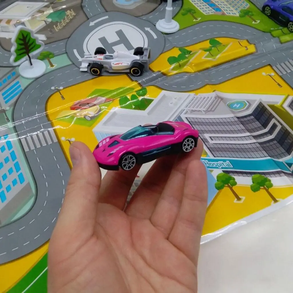 8Pcs Alloy Cars With Road Map