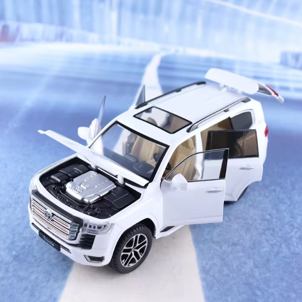1:24 Diecast Toyota Land Cruiser SUV Model With Key
