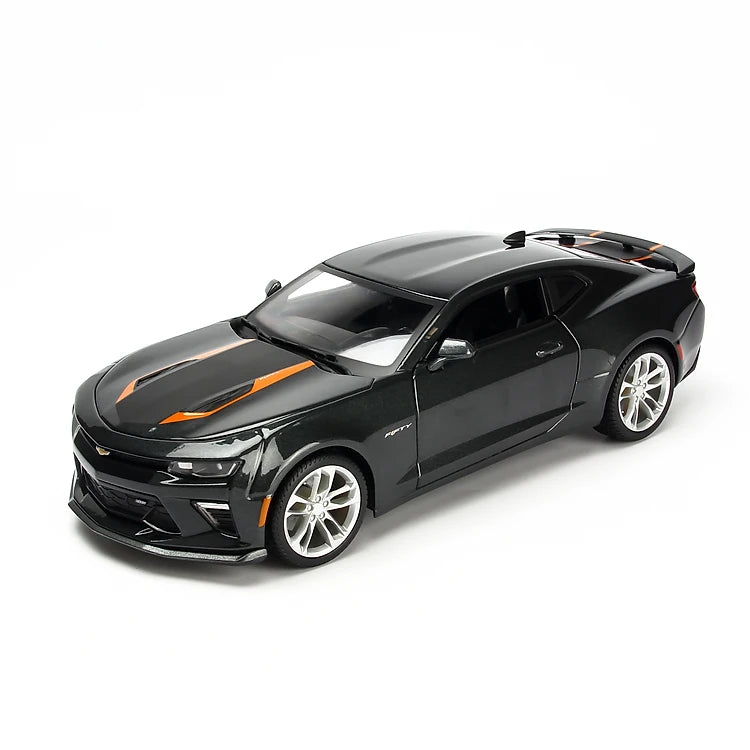 Maisto 1:18 Diecast Chevrolet Camaro 50th Anniversary 2017