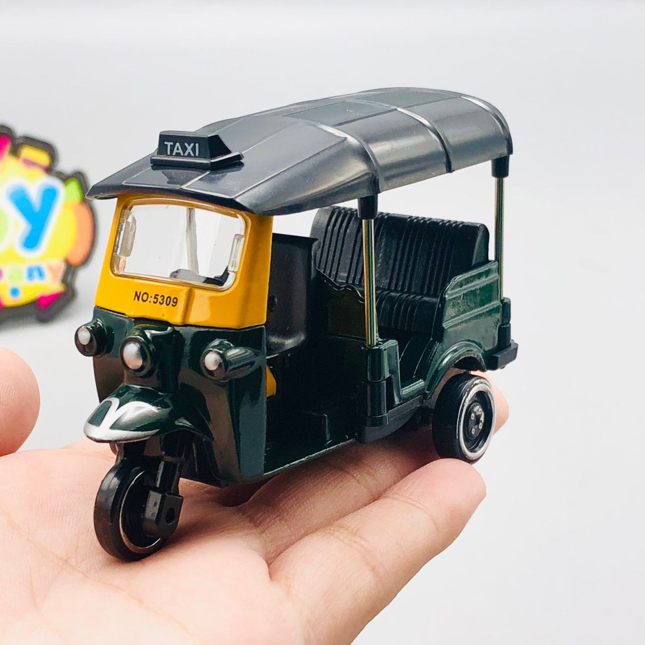 1:43 Diecast Mini Auto Rickshaw Model