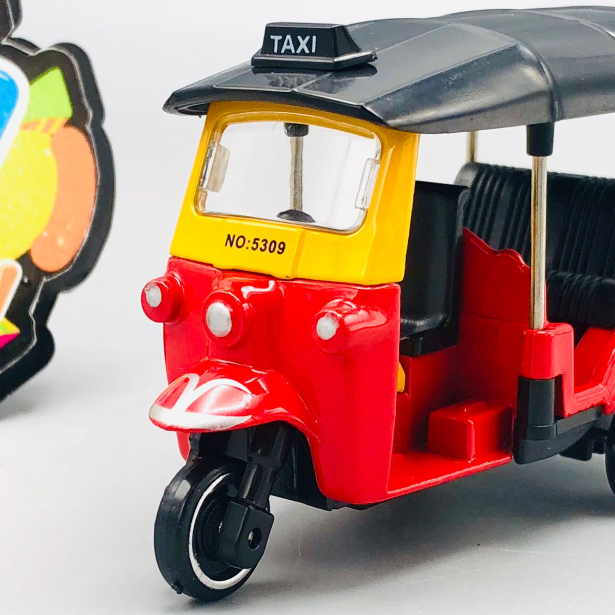 1:43 Diecast Mini Auto Rickshaw Model
