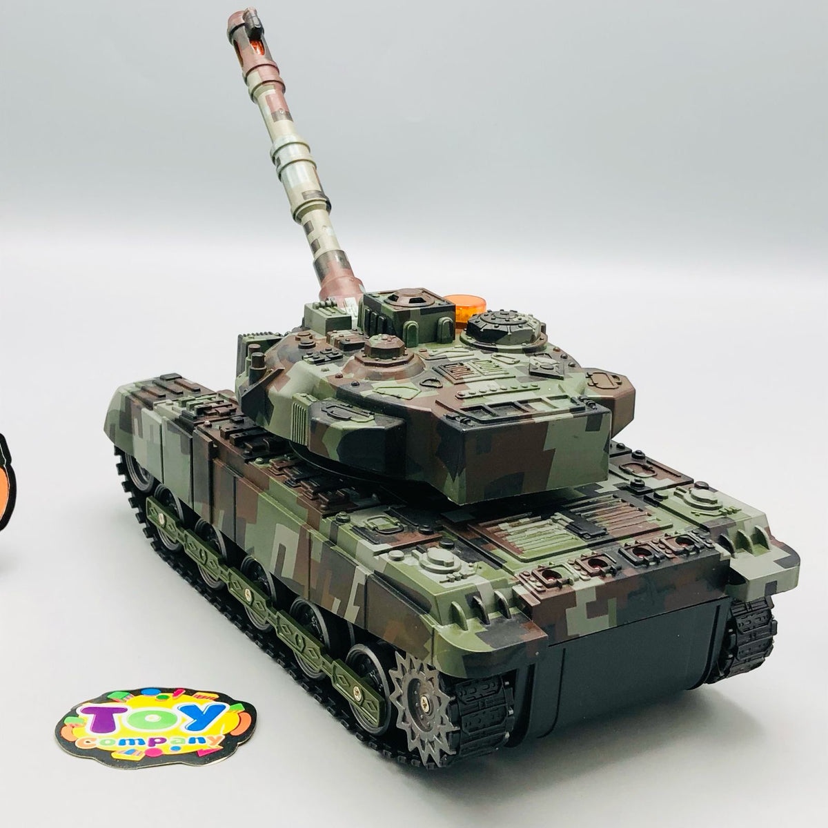 2.4GHz RC Military Tank Model With Lights