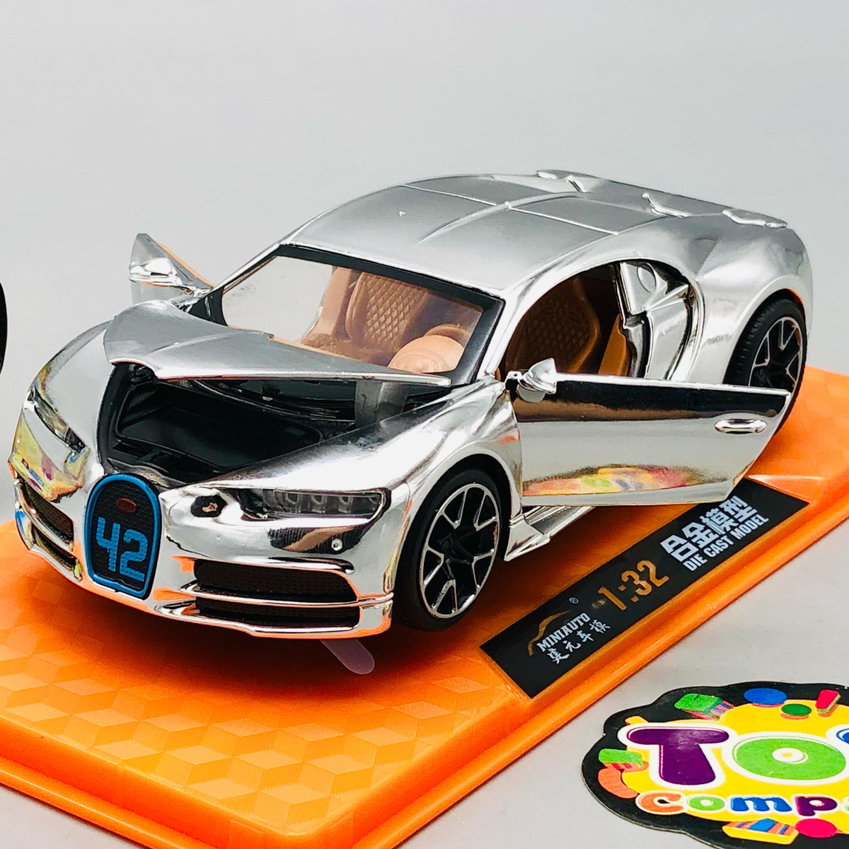 1:32 Diecast Bugatti Chiron With Acrylic Display Box - Glossy Silver