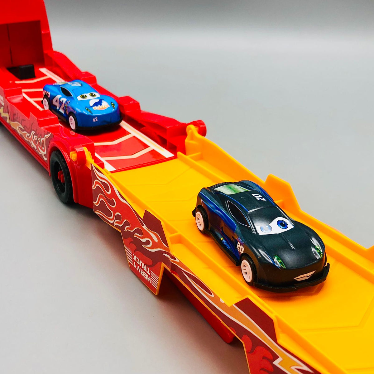 ABS Inertial Ejection Foldable Truck With 6Pcs Cars