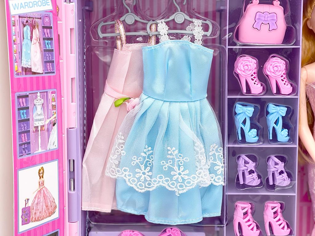 Barbie's Wardrobe with Accessories