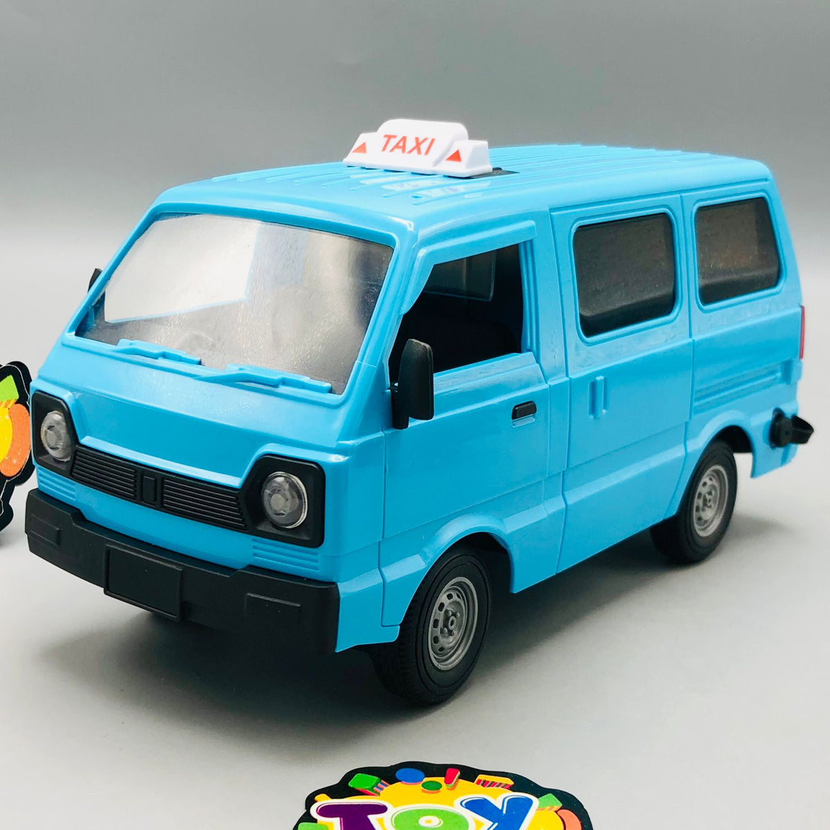 1:16 RC Taxi Van With Spray & Light