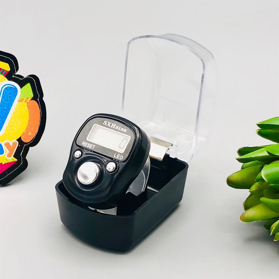 LED Light Digital Finger Counter With Box - 1Pc