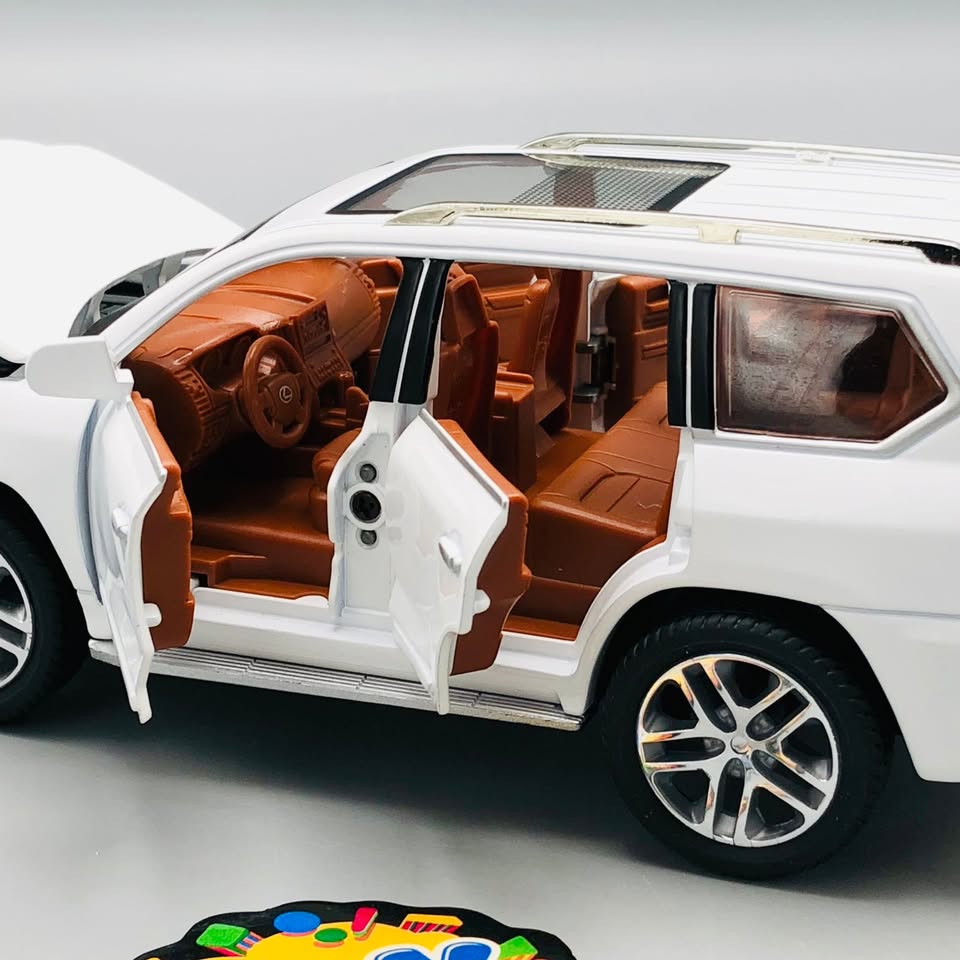 1:24 Diecast Metal Body Lexus LX570