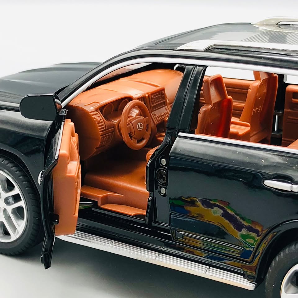 1:24 Diecast Metal Body Lexus LX570
