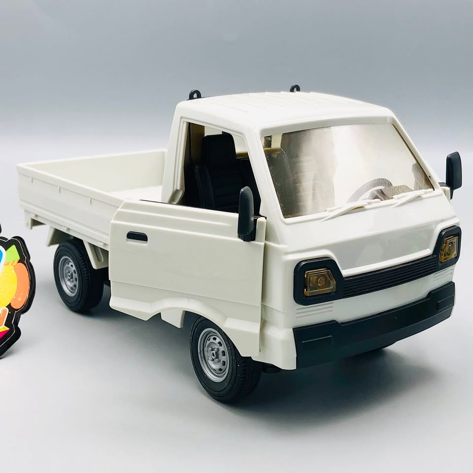 1:16 RC Suzuki Spray Pickup Truck With Headlights