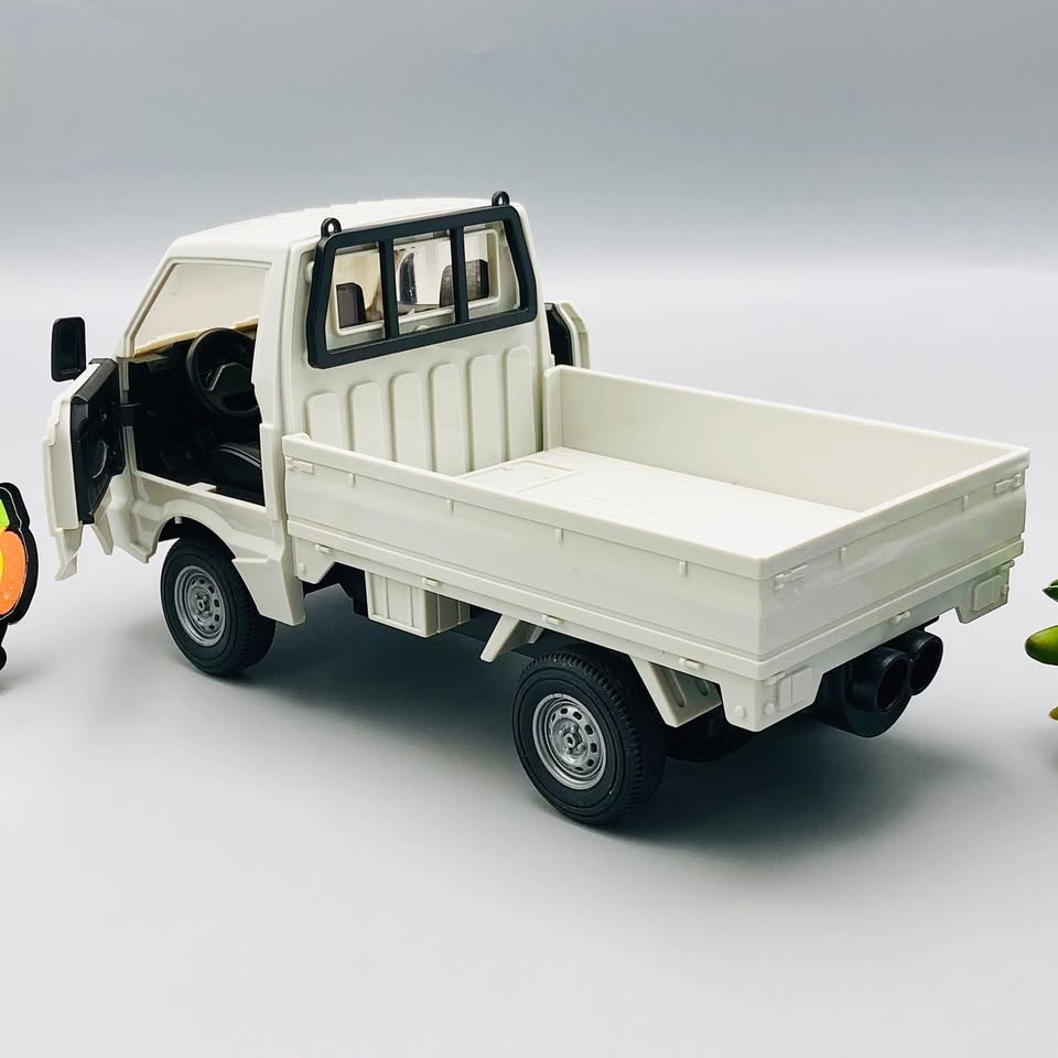 1:16 RC Suzuki Spray Pickup Truck With Headlights