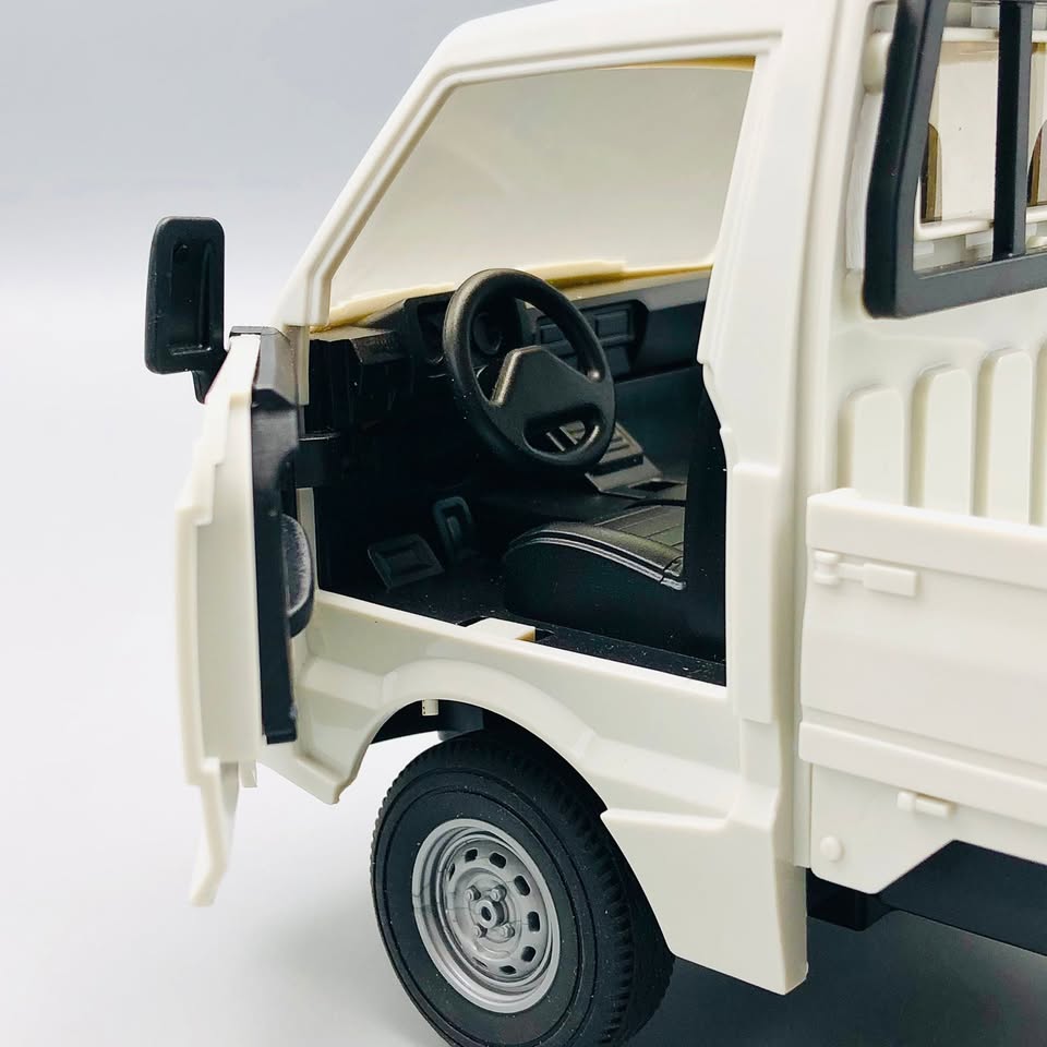 1:16 RC Suzuki Spray Pickup Truck With Headlights
