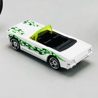 Hot Wheel Diecast 8Pcs Cars With Display Racks - Assortment