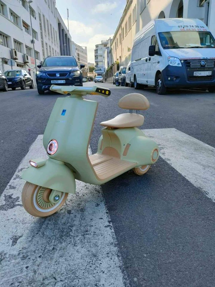 Kids Ride-on Rechargeable Vespa Scooter - Small