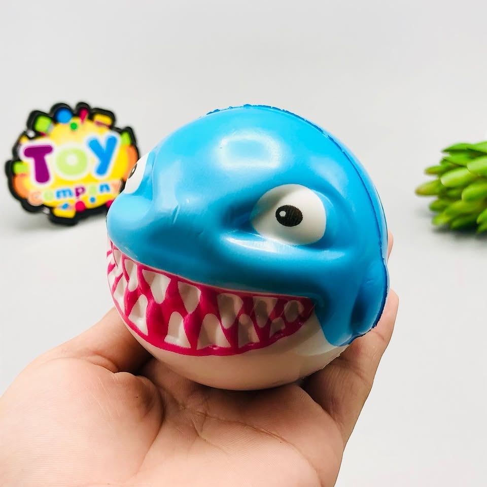 1Pc Shark Shape Bouncing Ball