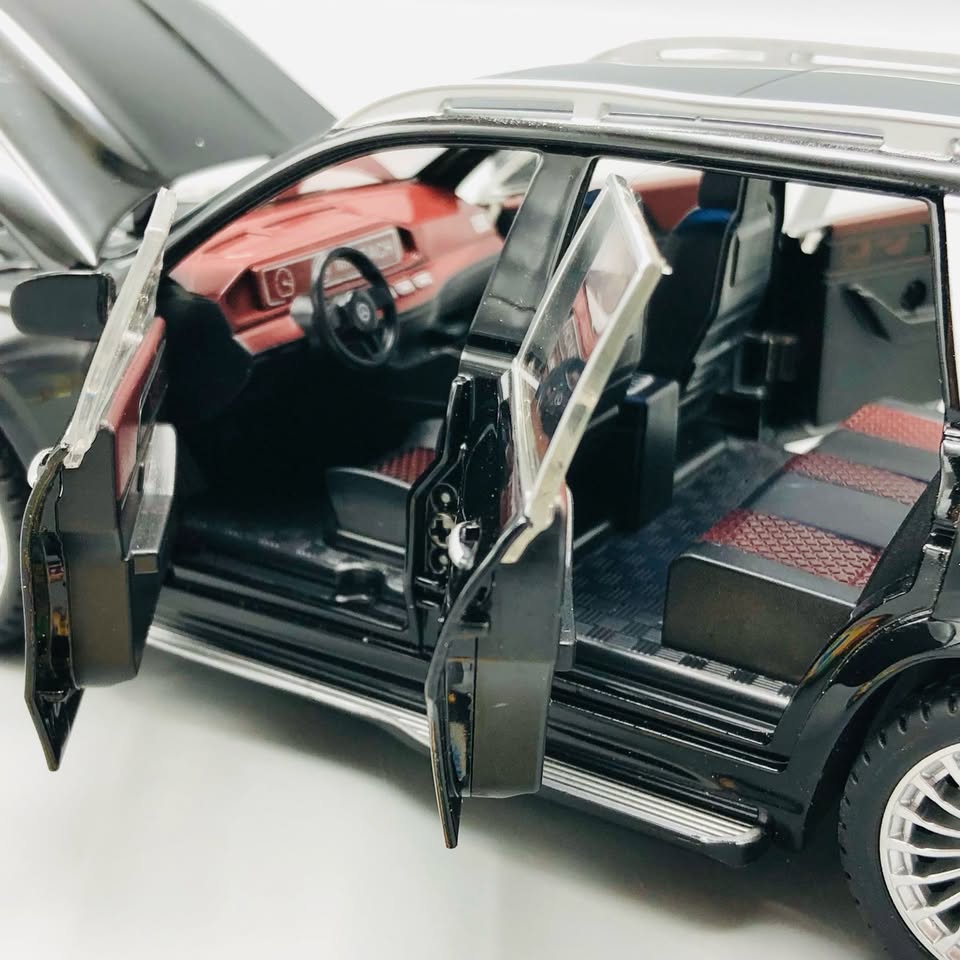 1:24 Diecast Mercedes Maybach GLS 600 - Minor Fault