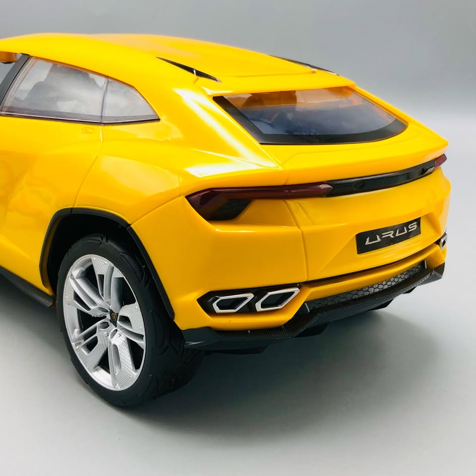 1:16 RC Lamborghini Urus Official Licensed Model
