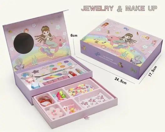 Princess Royal Jewellery & Cosmetic Set