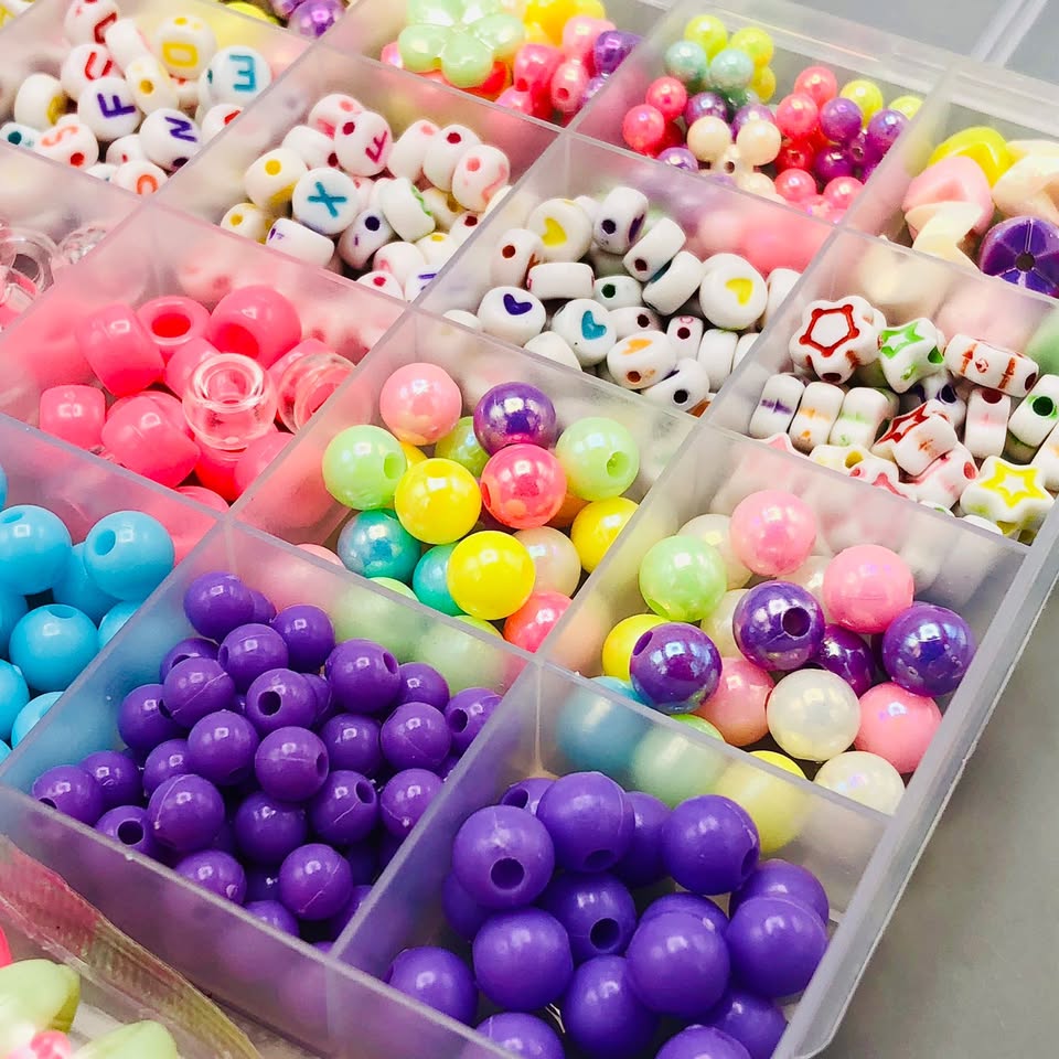 DIY Multi-Color Creative Beads Set With Storage Box