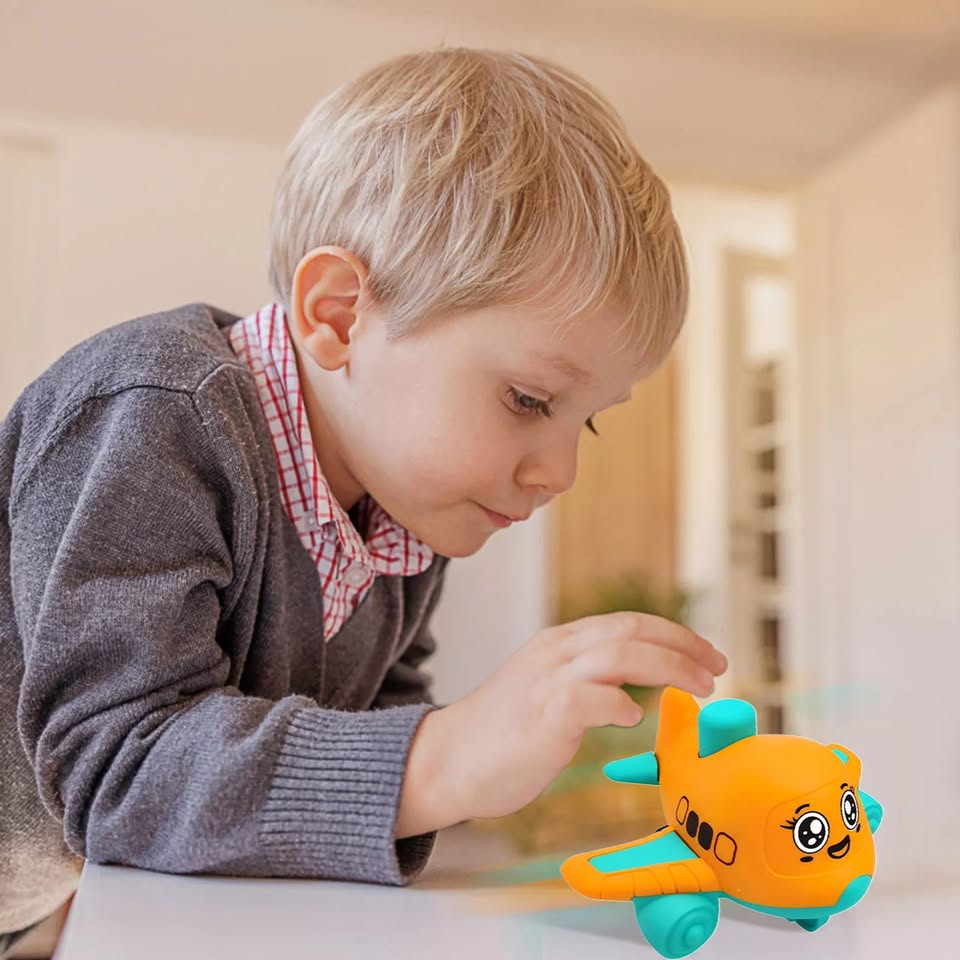 1Pc Mini Press & Go Airplane Toy