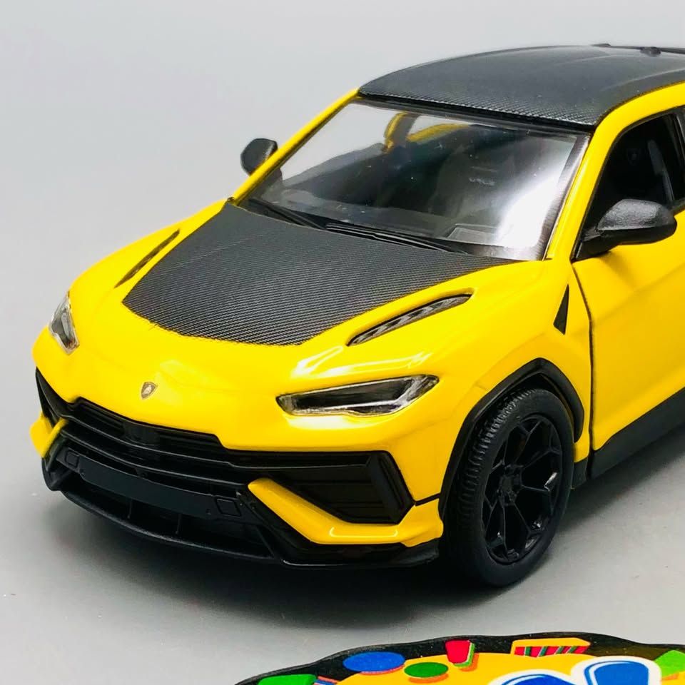 1:38 Kinsmart Lamborghini Urus Performante Model