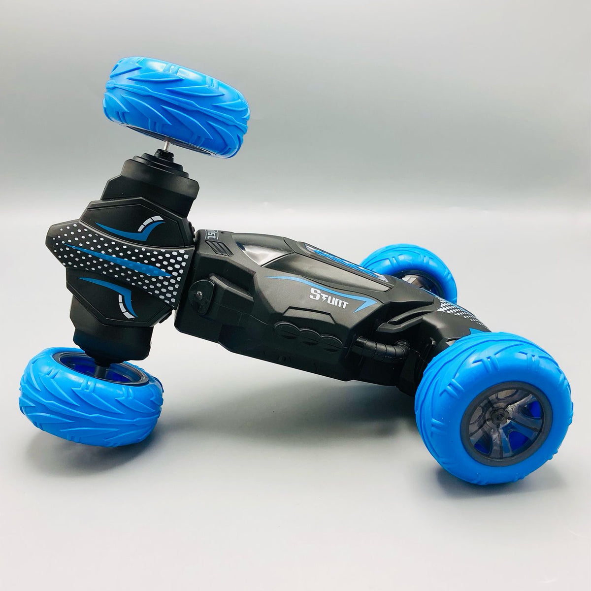 2.4GHz RC Wireless Action Stunt Car With Lights