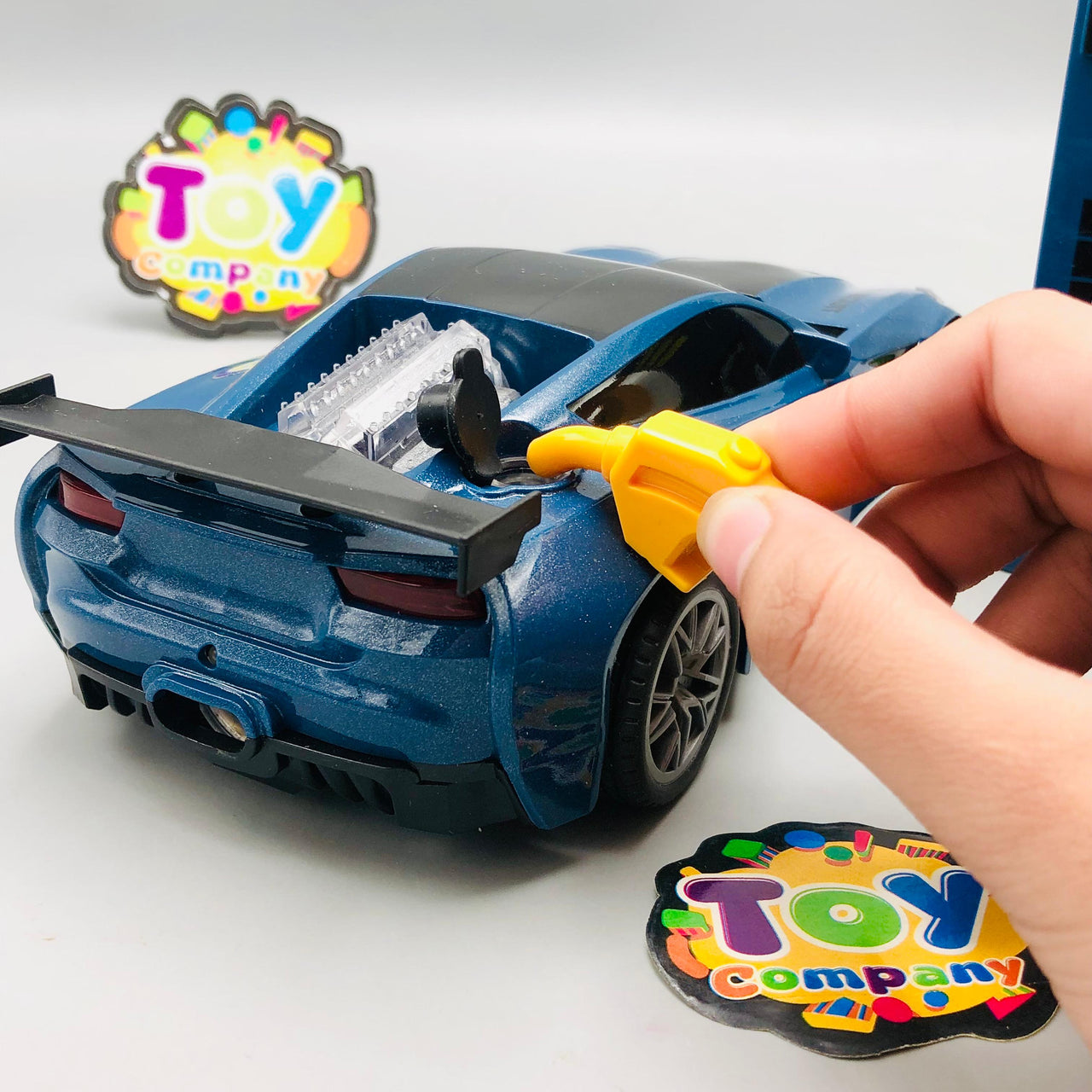 2.4GHz RC Electric Crazon Smoke Car With Petrol Station