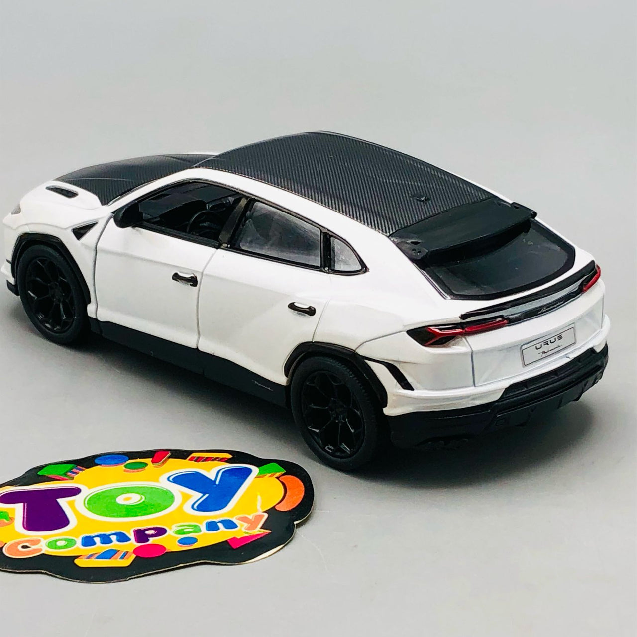 1:38 Kinsmart Lamborghini Urus Performante Model