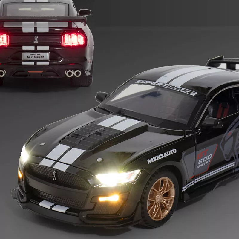 1:32 Diecast Ford Mustang Shelby GT500 With Acrylic Display Box - Black