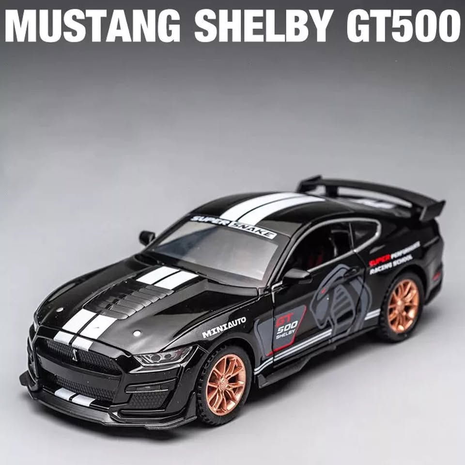 1:32 Diecast Ford Mustang Shelby GT500 With Acrylic Display Box - Black