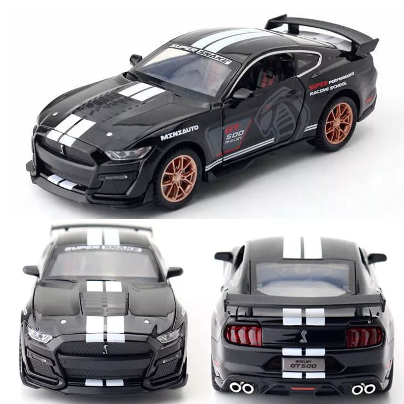 1:32 Diecast Ford Mustang Shelby GT500 With Acrylic Display Box - Black