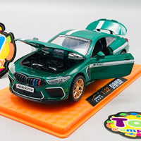 1:32 Diecast BMW M8 With Acrylic Display Box - Green