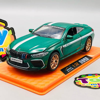 1:32 Diecast BMW M8 With Acrylic Display Box - Green
