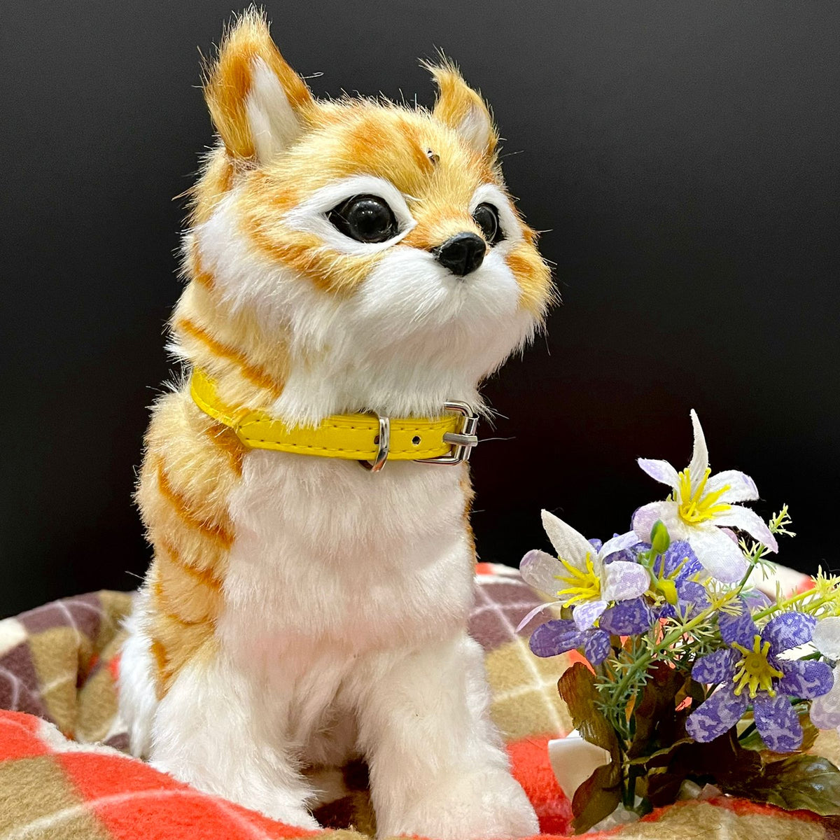 Little Alive Cats with Hand Sensor