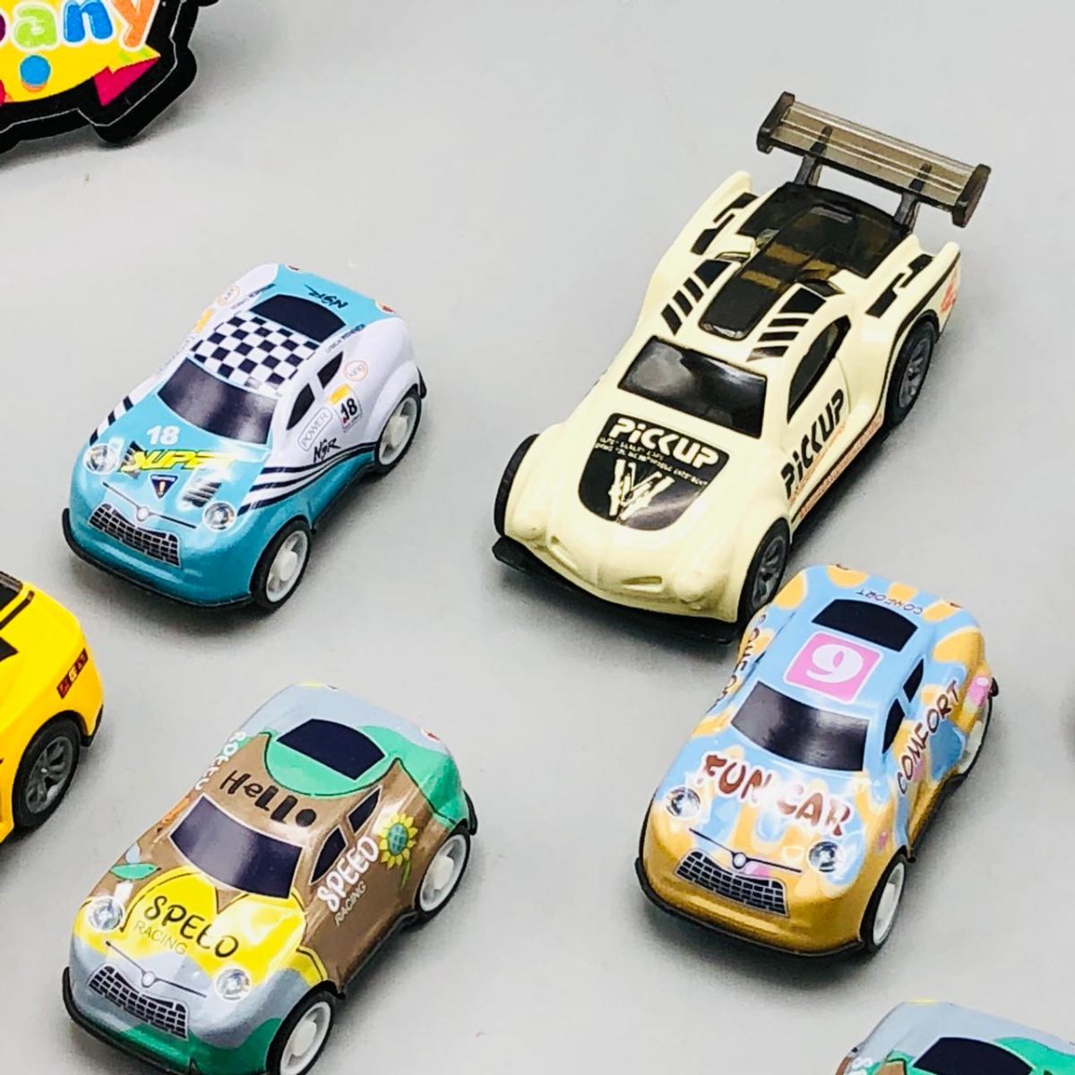 1:64 12Pcs Mini Alloy Cars Set - Assortment
