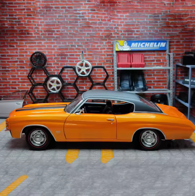 Maisto 1:18 1971 Chevrolet Chevelle SS 454 Sport Model