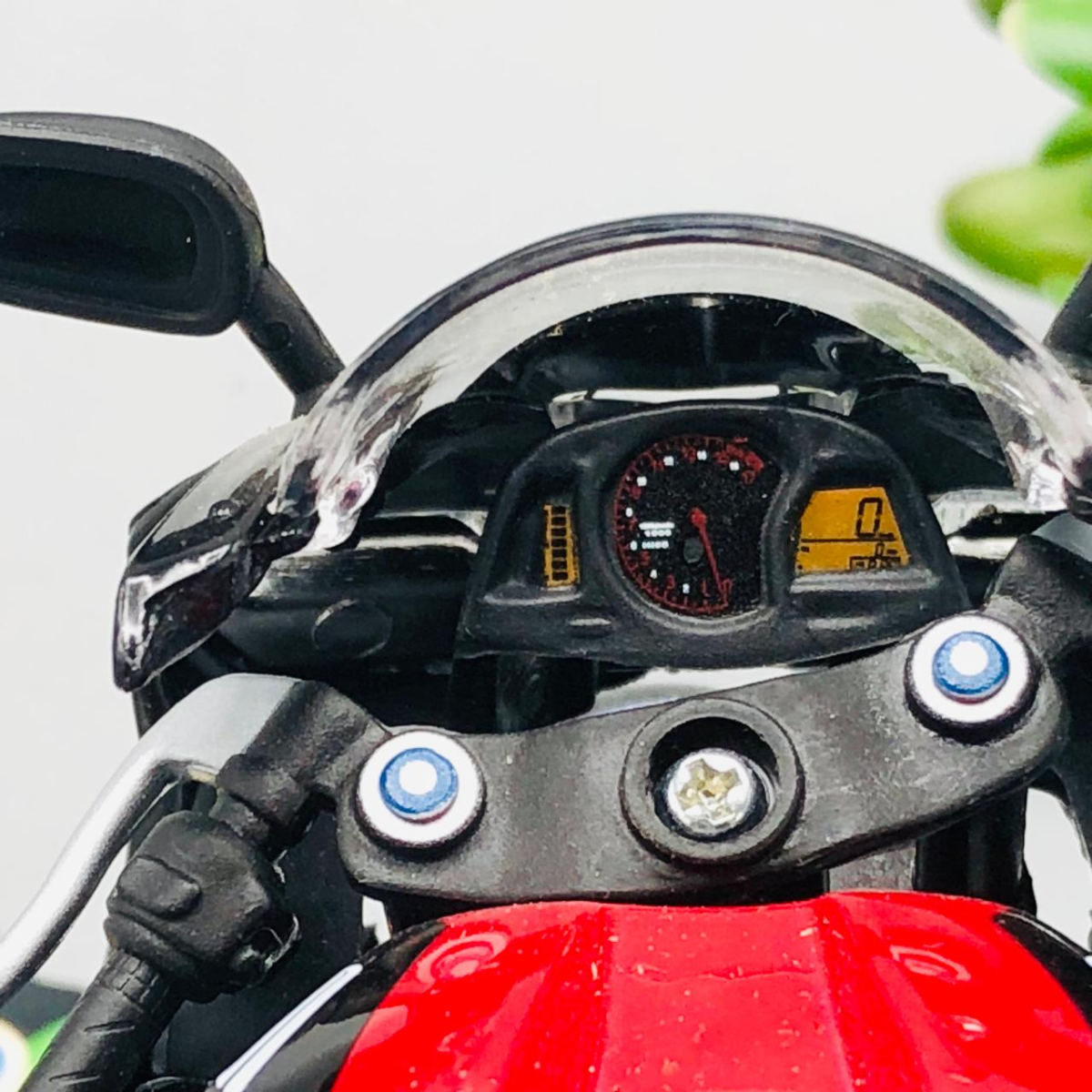 Maisto 1:12 Diecast Honda CBR 600 RR Model Bike